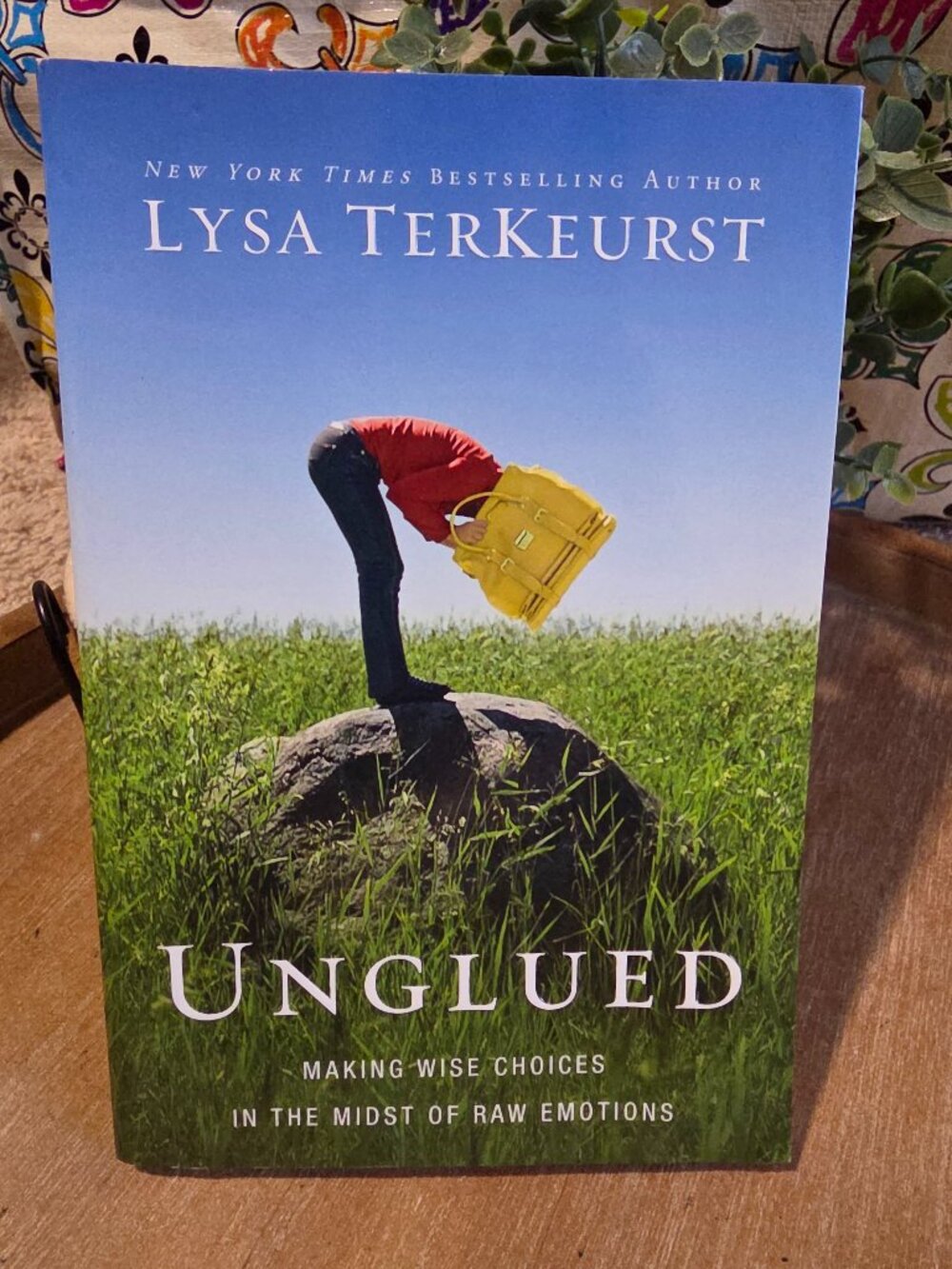 Unglued Paperback - Lysa TerKeurst (Making Wise Choices)